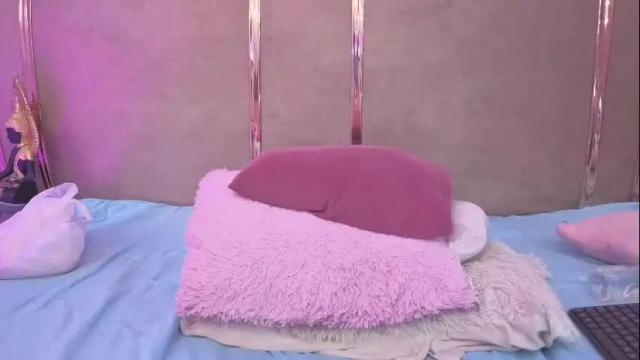 Image 3 of antonella_hotkiss Stream on Chaturbate on 4 months ago