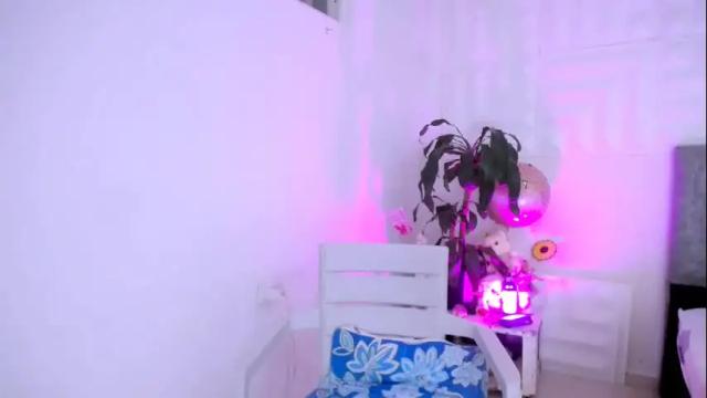 Image 2 of antonella_mcry Stream on Chaturbate on 1 month ago