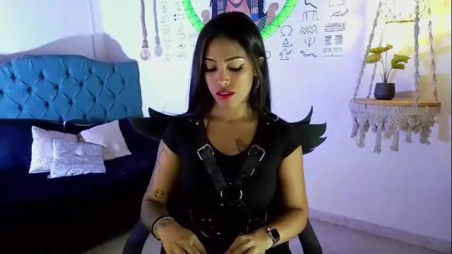 Image 2 of antonella_miller18 Stream on Chaturbate on 18 days ago