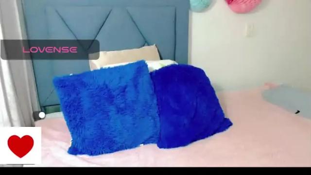 Image 6 of antonella_montiel Stream on Chaturbate on 13 months ago