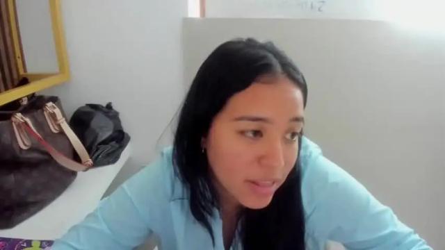 Image 10 of antonella_sweet3 Stream on Chaturbate on 18 months ago