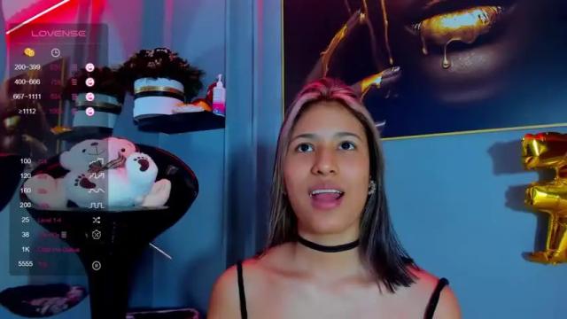 Image 12 of antonellabaker_ Stream on Chaturbate on 22 months ago