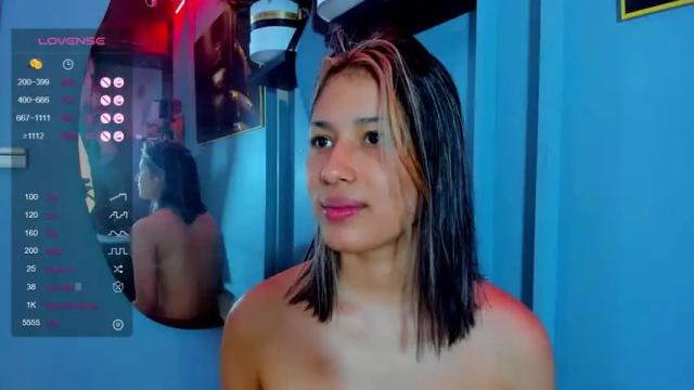 Image 12 of antonellabaker_ Stream on Chaturbate on 22 months ago