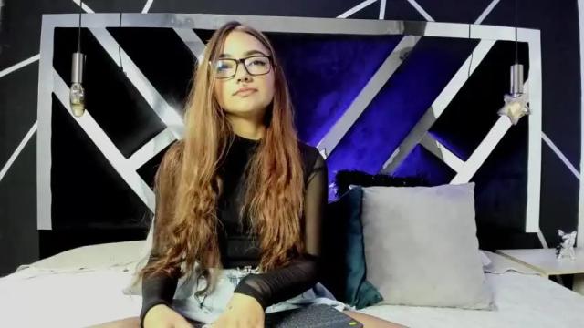 Image 3 of antonellaevans__ Stream on Chaturbate on 19 months ago
