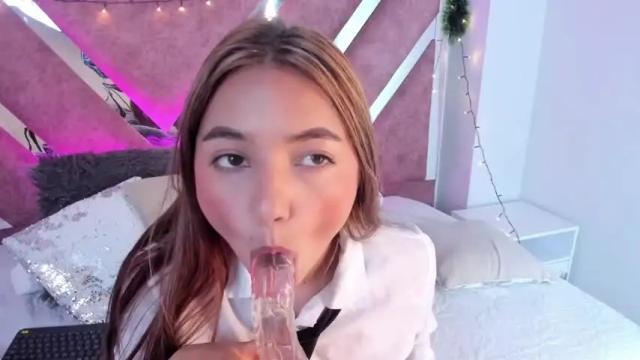 Image 12 of antonellaevans__ Stream on Chaturbate on 18 months ago