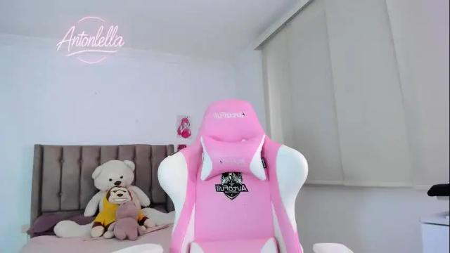 Image 8 of antonellagoddess Stream on Chaturbate on 2 months ago