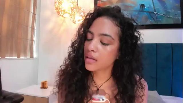 Image 7 of antonellahall_ Stream on Chaturbate on 1 month ago