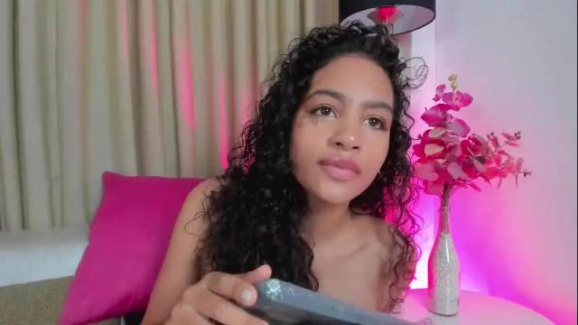 Image 10 of antonellahall_ Stream on Chaturbate on 1 month ago