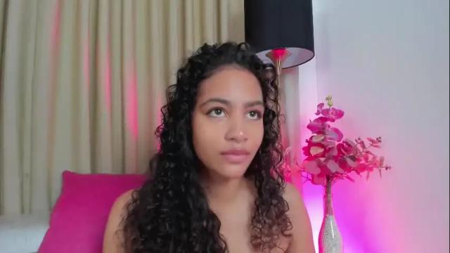 Image 12 of antonellahall_ Stream on Chaturbate on 1 month ago
