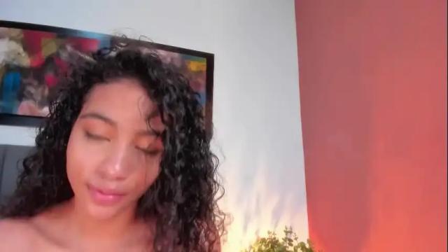 Image 6 of antonellahall_ Stream on Chaturbate on 1 month ago