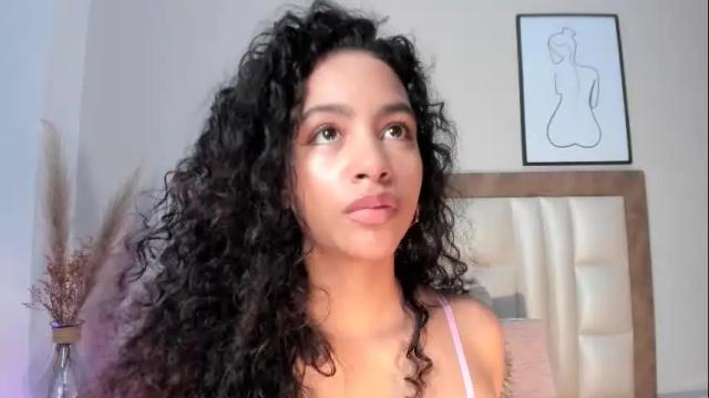 Image 4 of antonellahall_ Stream on Chaturbate on 1 month ago