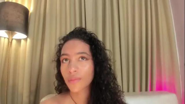 Image 3 of antonellahall_ Stream on Chaturbate on 16 days ago