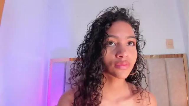 Image 2 of antonellahall_ Stream on Chaturbate on 12 days ago