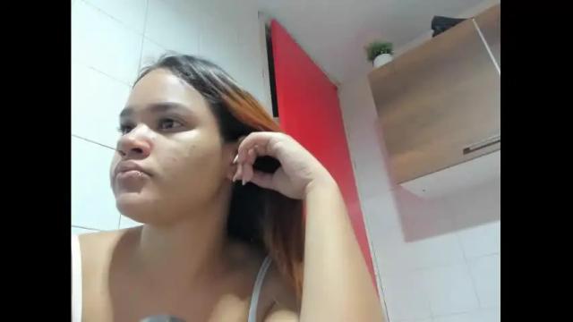 Image 3 of antonellakling_ Stream on Chaturbate on 13 months ago