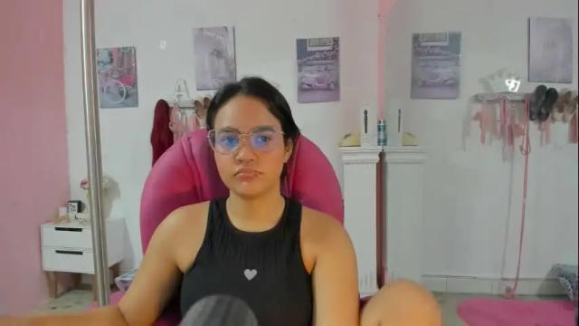 Thumbnail 3, antonellakling_'s Stream at Chaturbate, 8 days ago