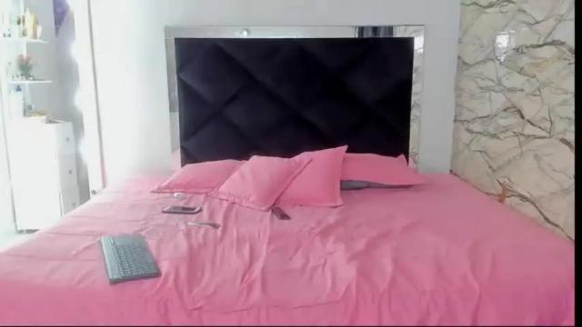 Image 12 of antonellapinkx Stream on Chaturbate on 17 months ago
