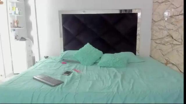 Image 3 of antonellapinkx Stream on Chaturbate on 17 months ago