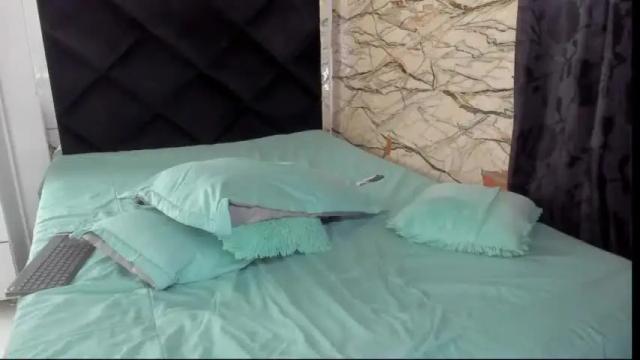 Image 3 of antonellapinkx Stream on Chaturbate on 16 months ago