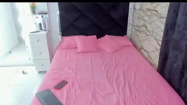 Image 2 of antonellapinkx Stream on Chaturbate on 13 months ago