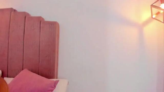 Image 3 of antonellarossii_ Stream on Chaturbate on 12 months ago