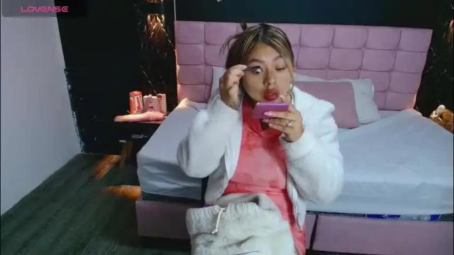 Image 2 of antonellarosss Stream on Chaturbate on 1 month ago