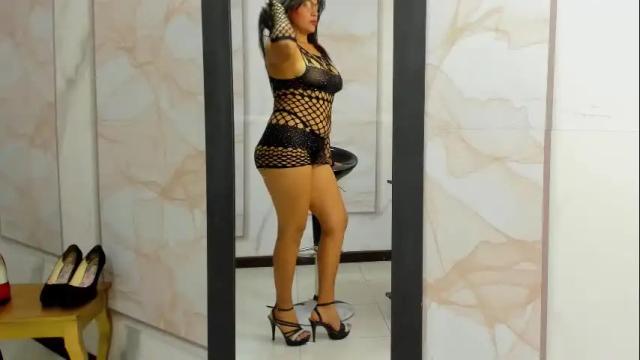 Image 8 of antonellasan Stream on Chaturbate on 6 months ago