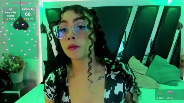Image 6 of antonellepiercee Stream on Chaturbate on 1 month ago