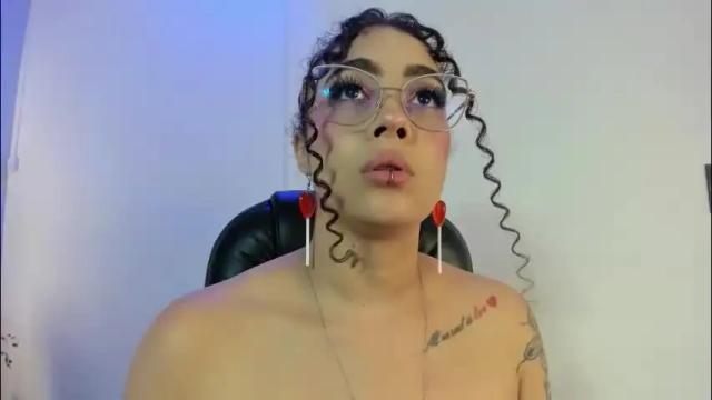 Image 8 of antonellepiercee Stream on Chaturbate on 1 month ago