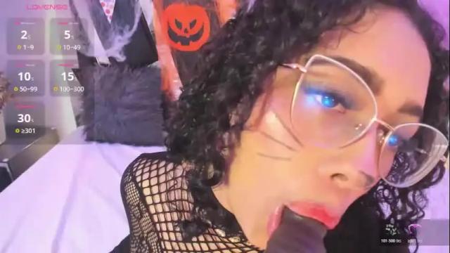 Image 4 of antonellepiercee Stream on Chaturbate on 1 day ago