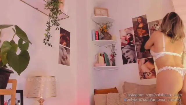 Image 3 of antonia_savatto_ Stream on Chaturbate on 13 months ago
