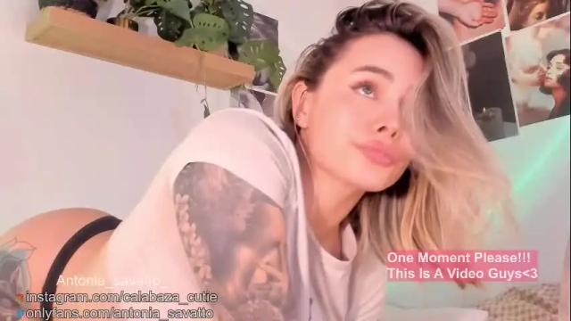 Image 2 of antonia_savatto_ Stream on Chaturbate on 23 days ago