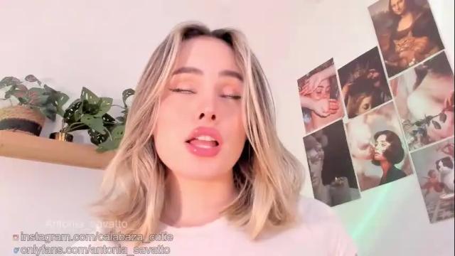 Image 2 of antonia_savatto_ Stream on Chaturbate on 11 days ago