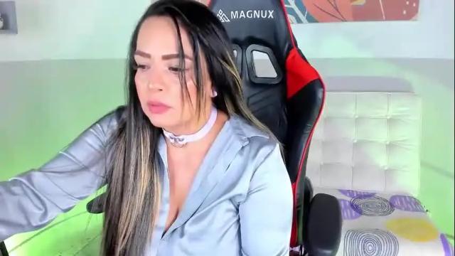 Image 4 of antoniacasarini Stream on Chaturbate on 21 days ago