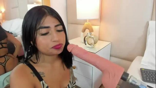 Image 12 of antoniaross Stream on Chaturbate on 2 months ago