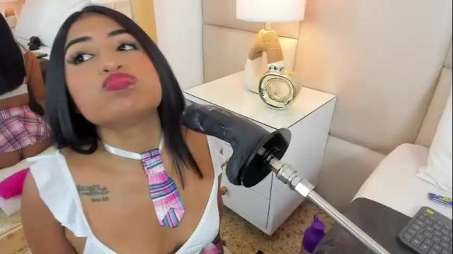 Image 4 of antoniaross Stream on Chaturbate on 1 month ago
