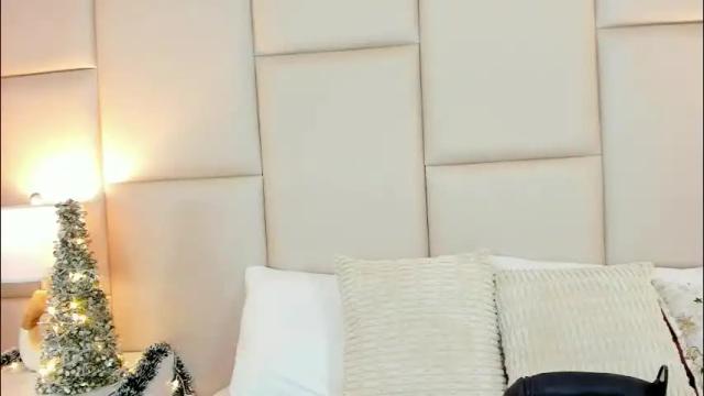 Image 12 of antoniaross Stream on Chaturbate on 21 days ago