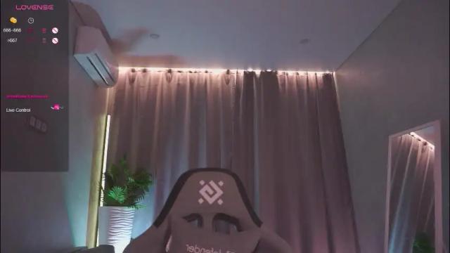 Thumbnail 1, anuricbriny's Stream at Chaturbate, 1 month ago