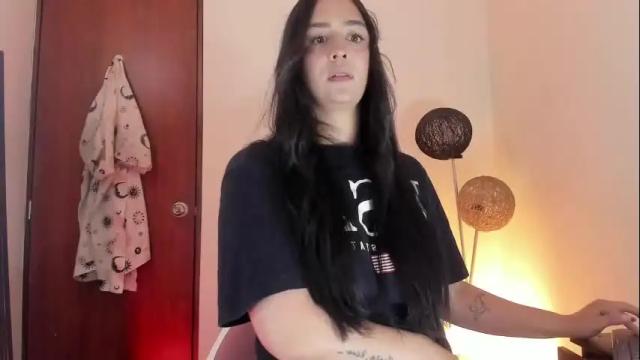 Image 2 of any_preciious Stream on Chaturbate on 1 month ago
