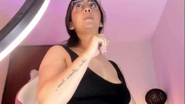 Image 7 of any_preciious Stream on Chaturbate on 2 months ago