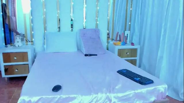 Image 2 of anyelamature Stream on Chaturbate on 1 month ago
