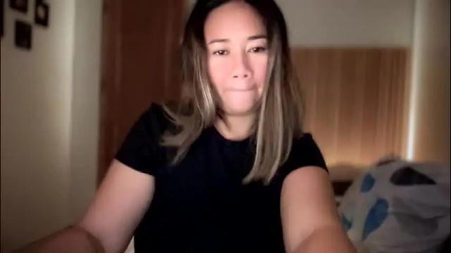 Image 3 of apple_pie_love Stream on Chaturbate on 2 months ago