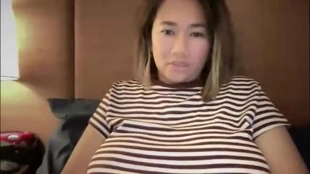 Image 8 of apple_pie_love Stream on Chaturbate on 17 hours ago