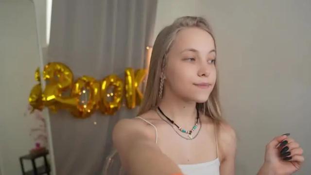 Image 8 of appr0ved Stream on Chaturbate on 13 months ago