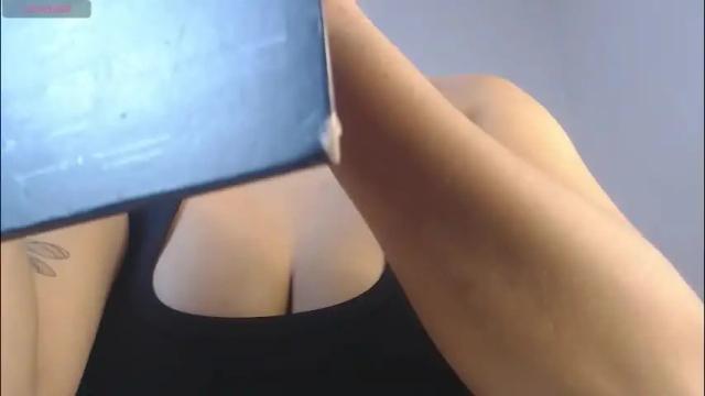 Image 6 of april__bunny Stream on Chaturbate on 2 months ago