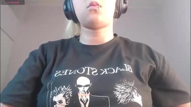 Image 7 of april__bunny Stream on Chaturbate on 2 months ago