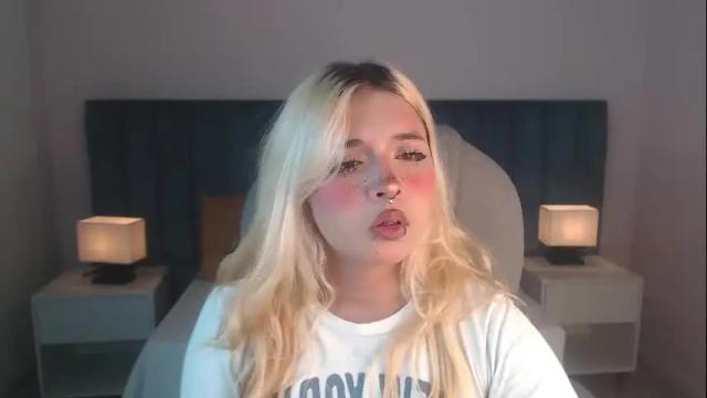 Image 10 of april__bunny Stream on Chaturbate on 2 months ago