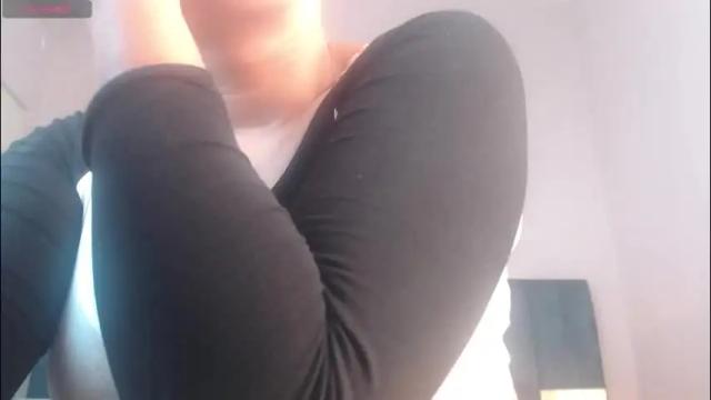 Image 8 of april__bunny Stream on Chaturbate on 1 month ago