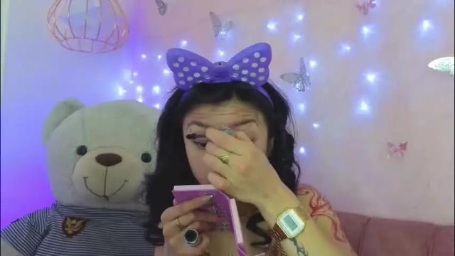 Image 7 of april_bennett Stream on Chaturbate on 1 month ago