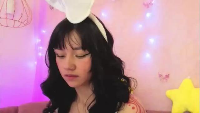 Image 6 of april_bennett Stream on Chaturbate on 19 days ago