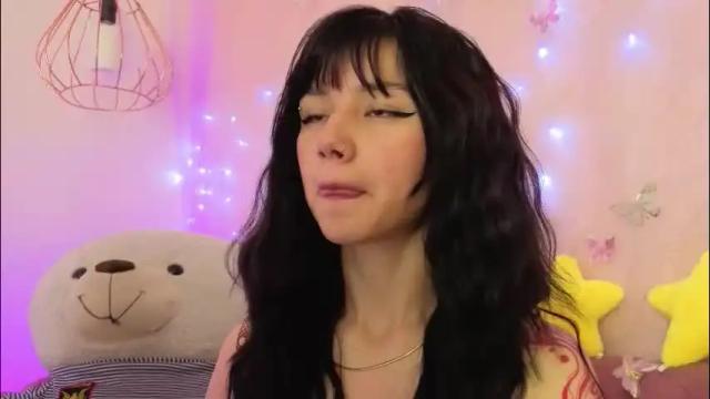 Image 12 of april_bennett Stream on Chaturbate on 20 days ago